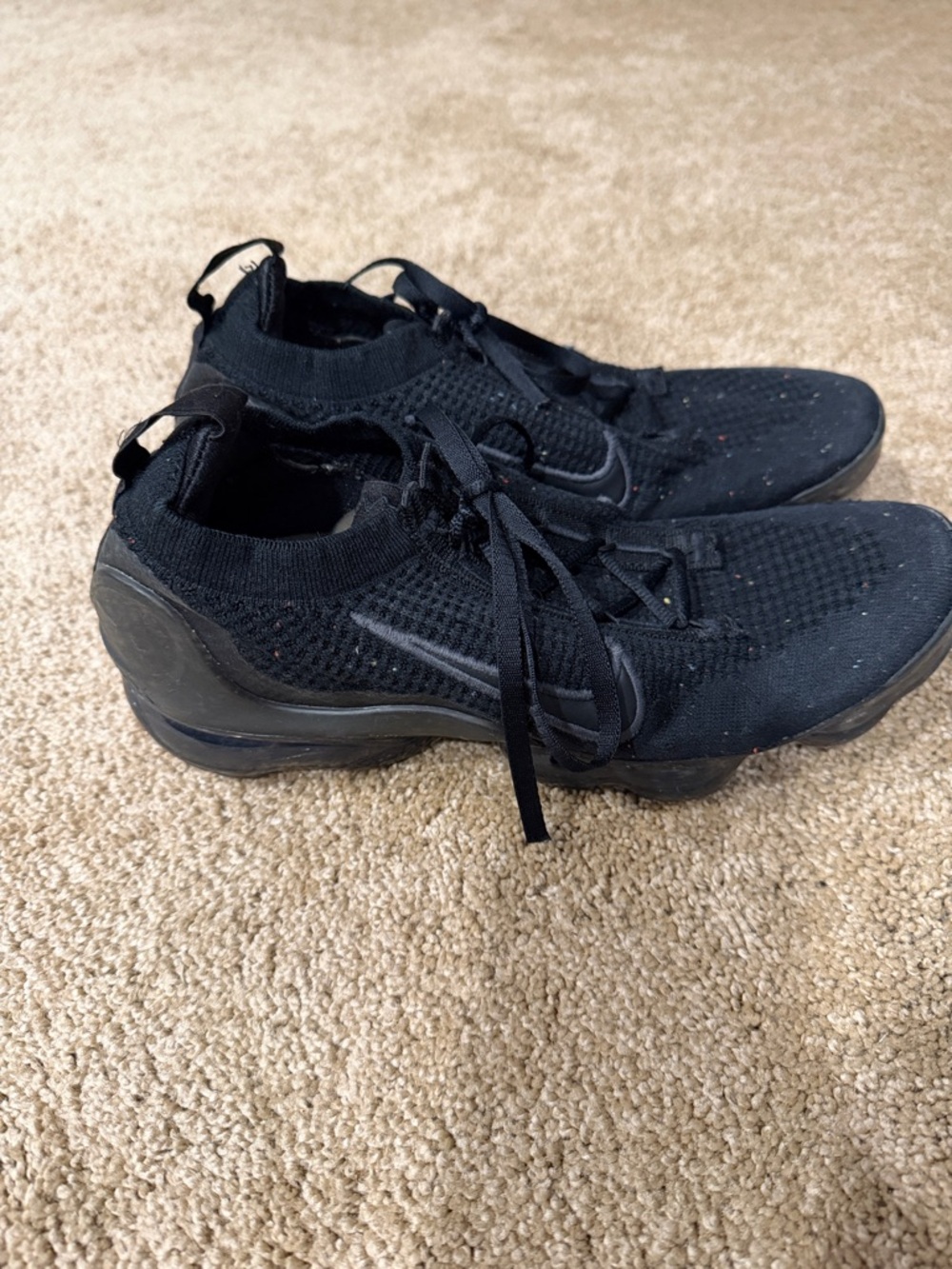Nike Men's All-Black Knit Running Sneakers